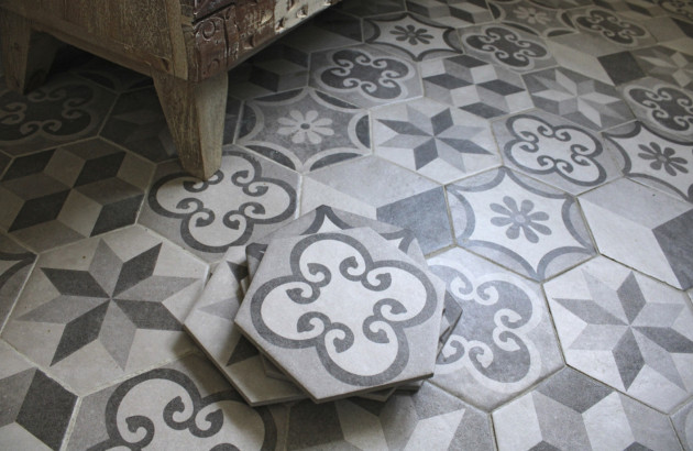 Carrelage hexagonal en ciment à motifs