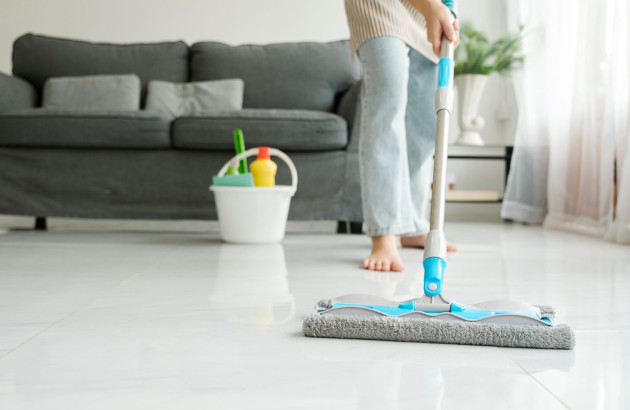 Comment nettoyer sol et mur sans produits chimiques ?