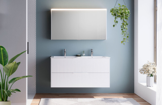 Armoire de toilette et meuble sous vasque blancs et modernes