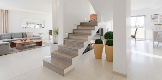 Escalier en carrelage effet marbre