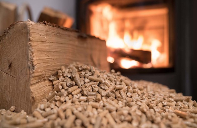 Conseil Comment choisir : poêle à bois ou cheminée ?