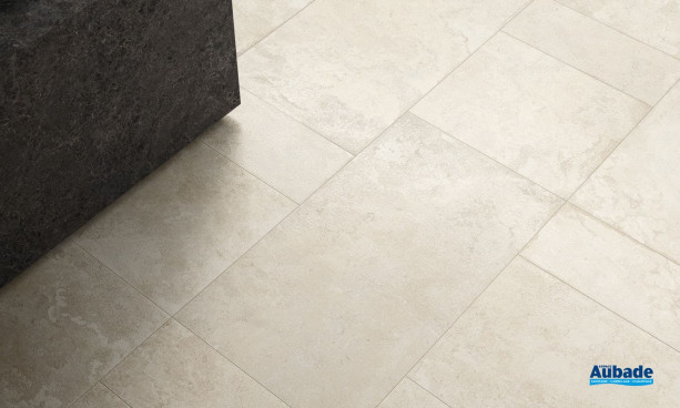 Collection Limestone par Ceramiche Piemme en coloris Italian white