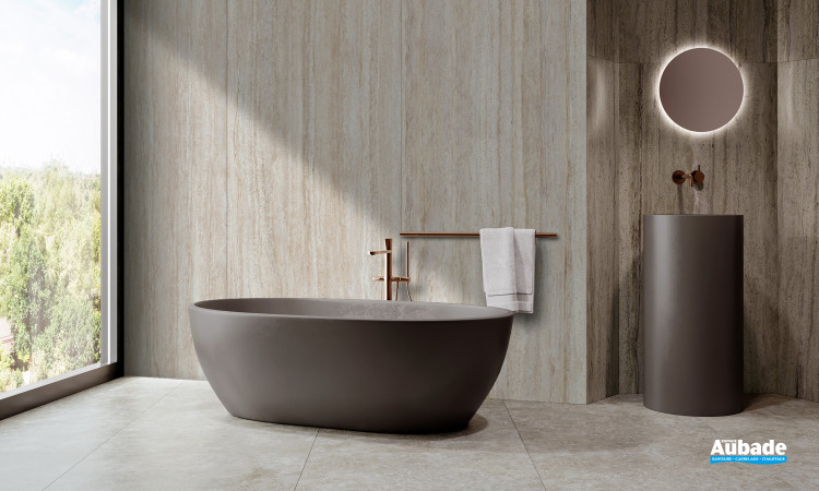 Collection Travertino par Tau Ceramica en coloris Silver